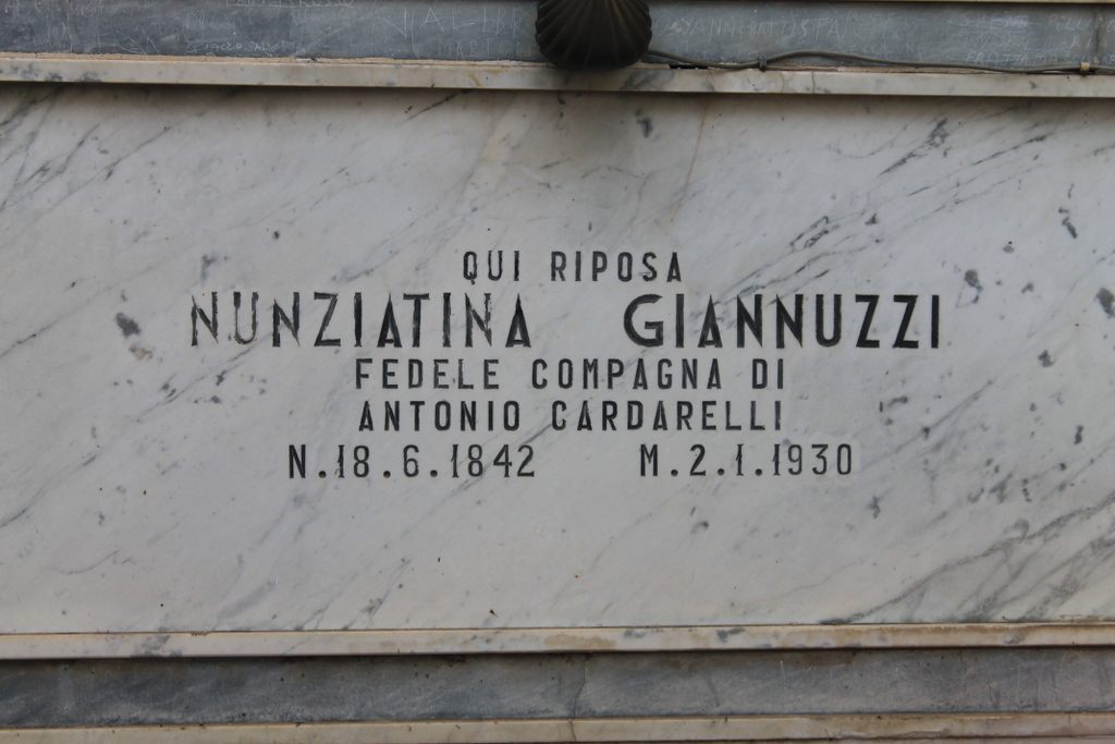 Antonio Cardarelli's Tomb, Civitanova del Sannio -05.JPG